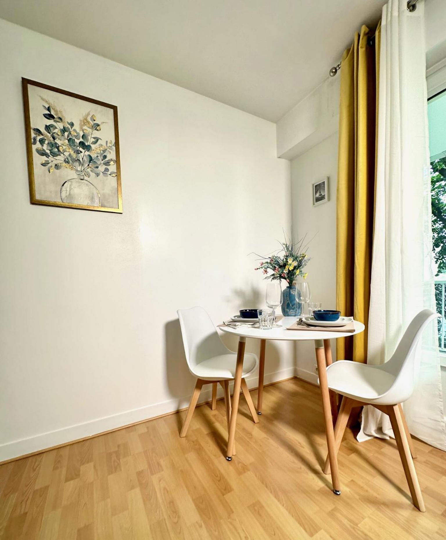 Апартаменты Le Bleu Soleil - A 2 Min Du Metro - 7 Min De Paris Мезон-Альфор Экстерьер фото